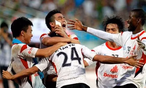 Vi sao cau thu nay bi bau Duc xoa khoi lich su HAGL?