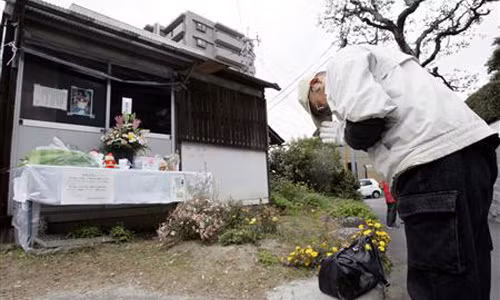 Chan dong Nhat Ban: Be 7 tuoi bi bat coc, ham hiep roi giet-Hinh-3