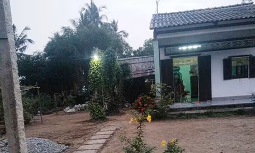 Bang hoang phat hien vo chet treo co trong chuong heo