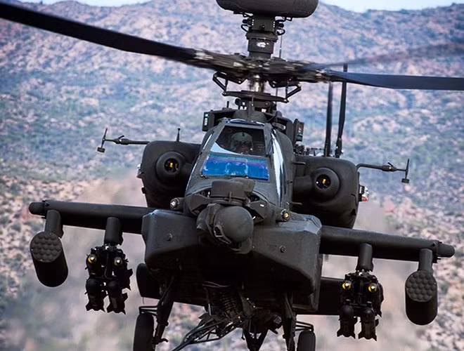 AH-64E Guardian là thế hệ trực thăng tấn công hạng nặng mới nhất được phát triển trên huyền thoại Apache của Mỹ.
