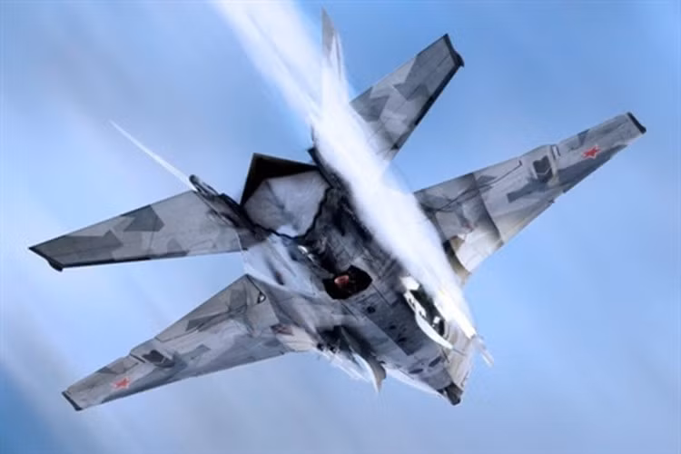 Ngoài phiên bản có người lái của MiG-41, vấn đề phát triển biến thể không người lái của nó cũng đang được thảo luận, điều này sẽ loại bỏ nguy cơ tử vong của phi công trong quá trình thực hiện nhiệm vụ chiến đấu.