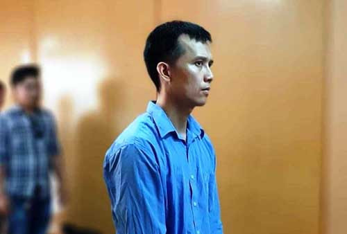 Chong xo vo nga chet, roi than nhien xem phim hai