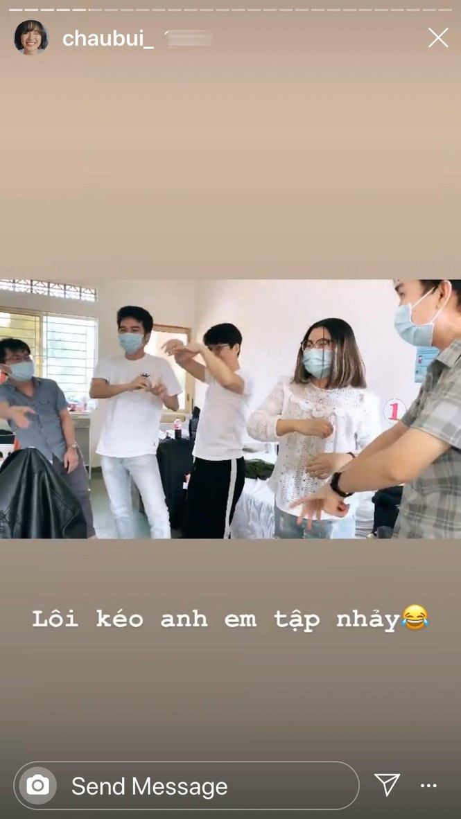Chau Bui “update” phien ban tran day nang luong ngay sau khi roi khu cach ly-Hinh-9