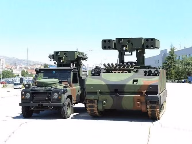 Stinger là loại tên lửa phòng không vác vai không mấy xa lạ, chúng từng là nỗi ám ảnh cho không quân Liên Xô tại chiến trường Afghanistan.