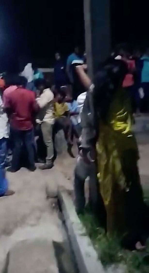 Doi nam nu bi hanh hung do 