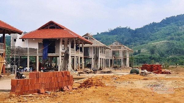 Soi ho so cong ty MaHao xay nha trai phep ban du lich Nang Cat