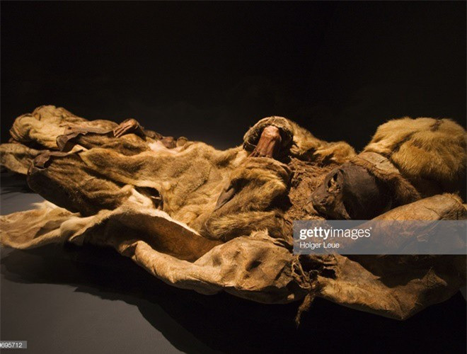 Ám ảnh ánh mắt của xác ướp bé trai 6 tháng tuổi bị chôn sống theo mẹ - Hình 11 Am anh anh mat cua xac uop be trai 6 thang tuoi bi chon song theo me-Hinh-11