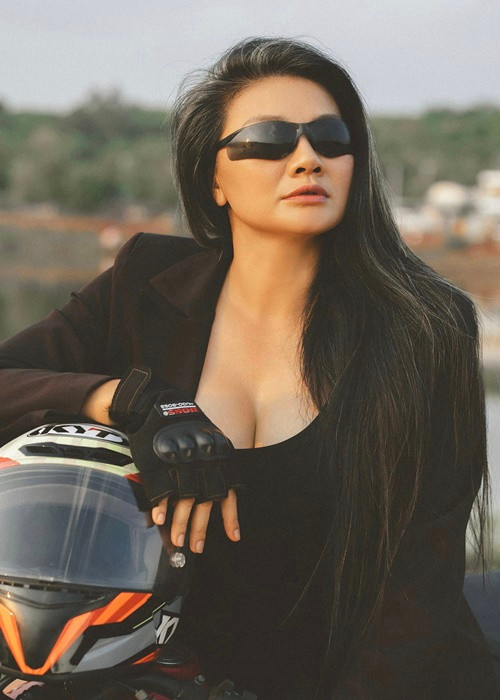 Ngày trẻ, Kiều Trinh theo đuổi hình ảnh trẻ trung, gợi cảm.