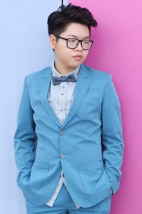 Rời cuộc thi Giọng hát Việt 2015, Đức Phúc có sự nghiệp lẹt đẹt vì ngoại hình không được bắt mắt. Ảnh: FBNV.