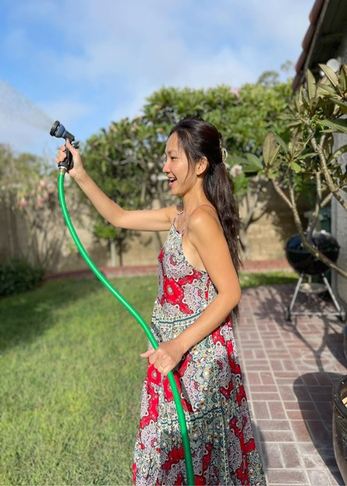 Kim Hiền luôn giữ được vẻ tươi tắn.