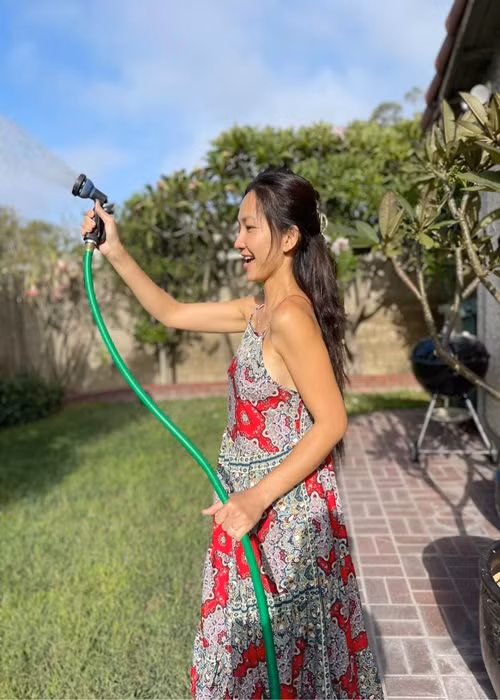 Kim Hiền luôn giữ được vẻ tươi tắn.