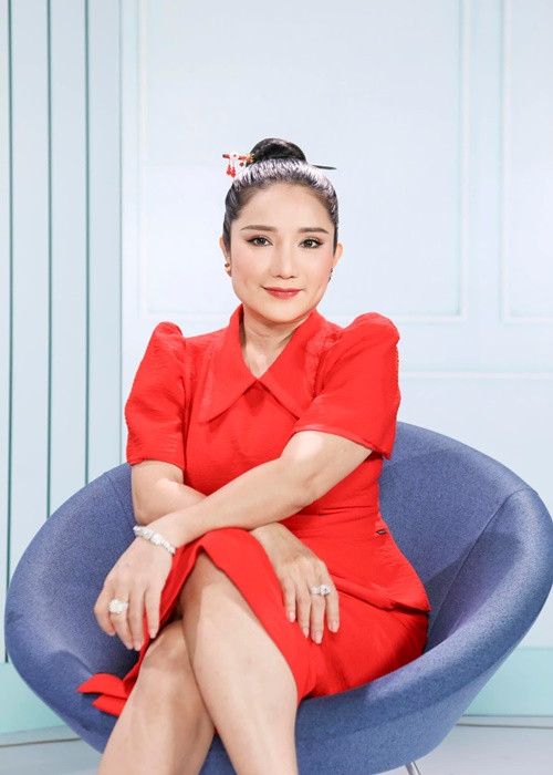 Bị ném đá vì quảng cáo lố, Cát Tường bị stress đến mức bị đau dạ dày nặng. Ảnh: FBNV.