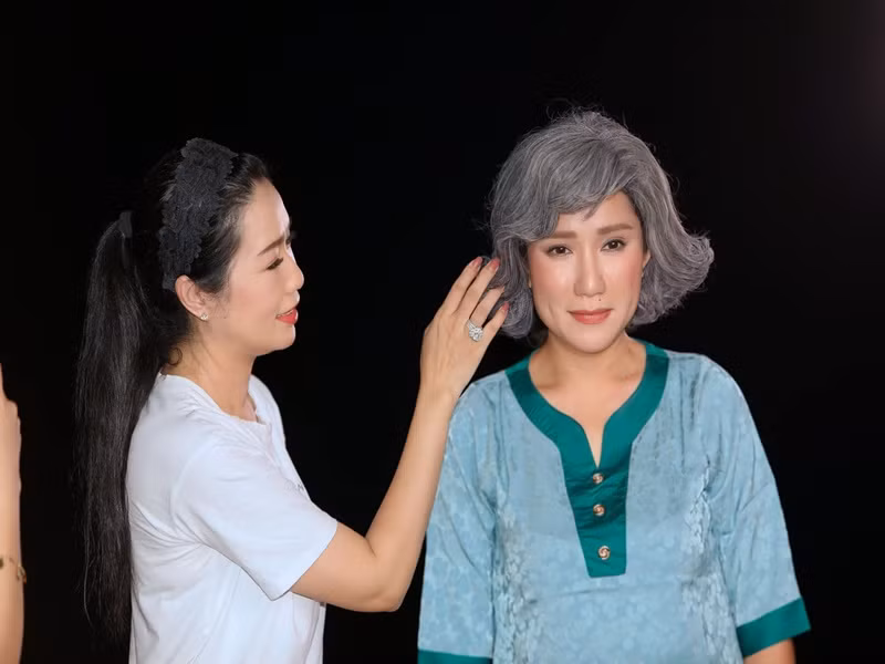 Nữ MC đăng hình ảnh tập diễn kịch. Ảnh: FBNV.