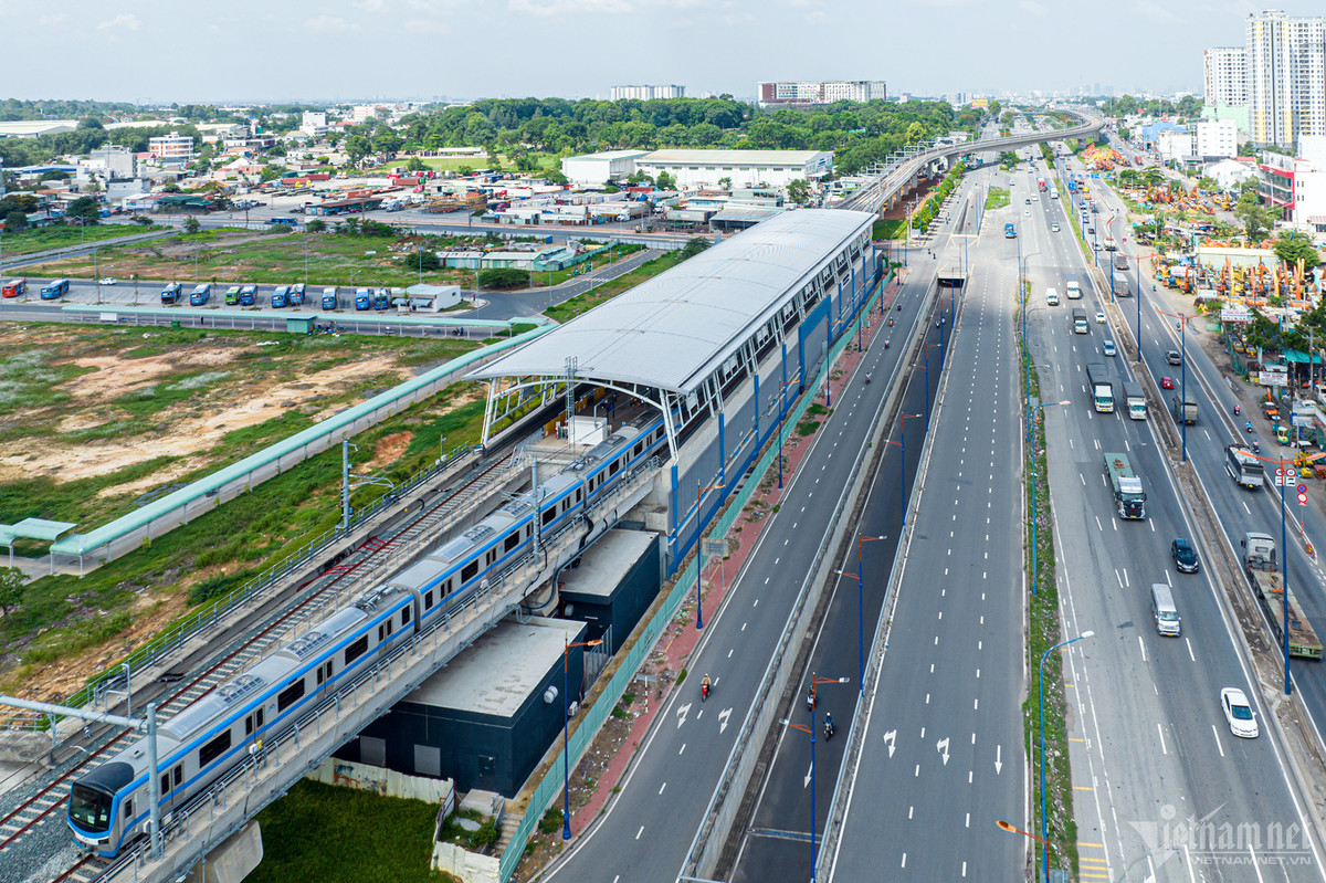 Tuyến Metro Bến Thành - Suối Tiên đã hoàn thành hơn 98% khối lượng, đang được đặt mục tiêu khai thác thương mại vào quý 4 năm nay.