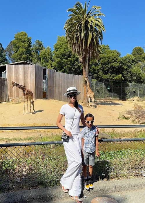 Vợ chồng Phạm Hương hiện tại có hai con trai chung, bé Maximus (sinh năm 2018) và bé Apollo (sinh năm 2021).