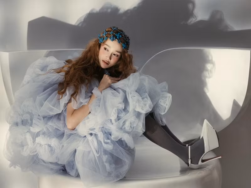 Mỗi khi Trường Giang căng thẳng, buồn bực, Nhã Phương chọn giữ im lặng. "Tôi im luôn. Hèn lắm! Thường những lúc anh buồn và căng, tôi có phương pháp là im thin thít", cô cho hay.