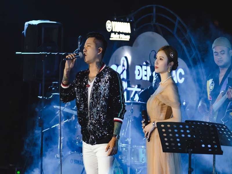 Hạnh Sino góp mặt trong các đêm nhạc có Tuấn Hưng.