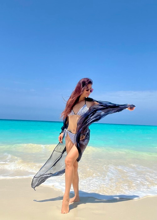 Ở tuổi 49, từng 1 lần sinh nở, Ngọc Anh vẫn giữ được vóc dáng săn chắc.