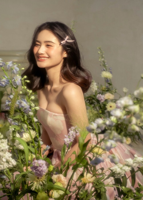 Ý Nhi nhận được lời chúc mừng sinh nhật từ Anh Kiệt. "Chúc mừng sinh nhật tình yêu của tôi", Anh Kiệt viết.