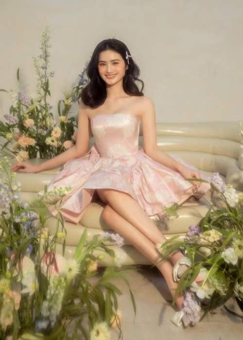 Y Nhi xinh nhu cong chua trong bo anh sinh nhat tuoi 22