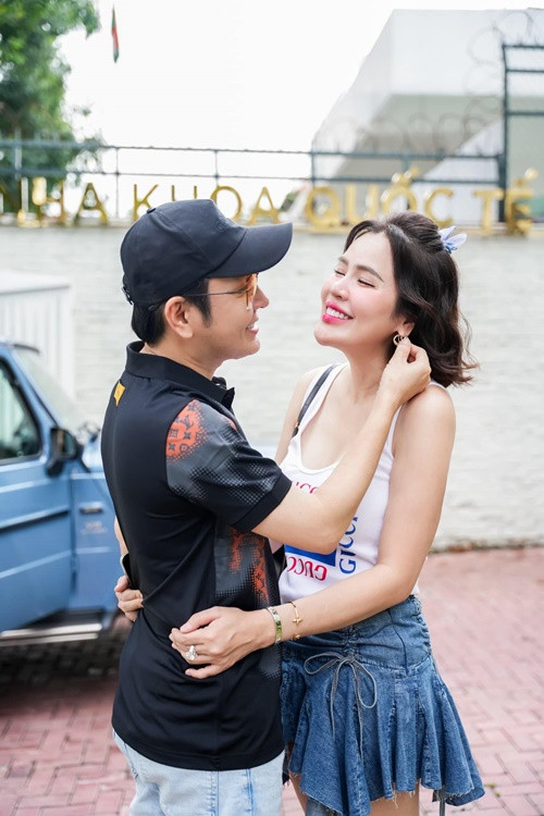 Vũ Luân đang độc thân nên được nhiều fan ghép cặp với Phương Lê.