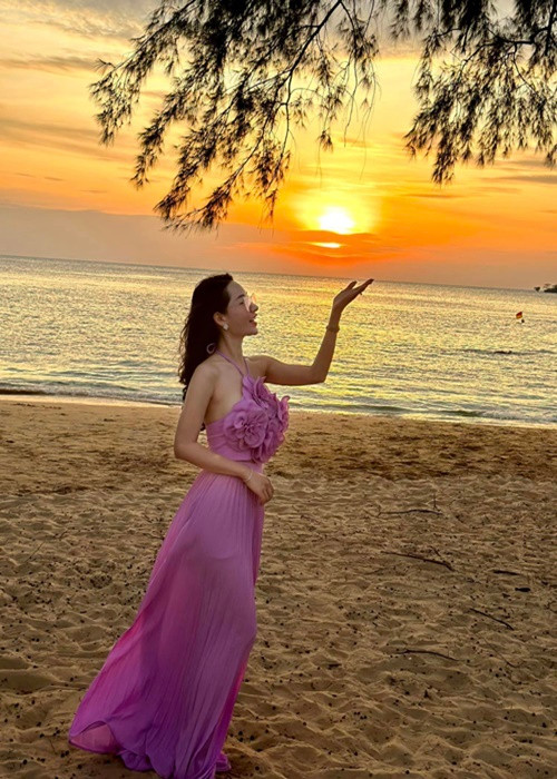 Cô từng chia sẻ trên VOV, là nghệ sĩ nên tâm hồn cô cũng lãng mạn, bay bổng nhưng qua một lần đổ vỡ cô vẫn sợ bước chân vào hôn nhân.