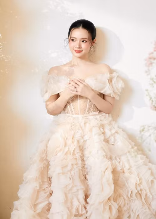 Midu mạnh tay đầu tư cho các bộ ảnh cưới.