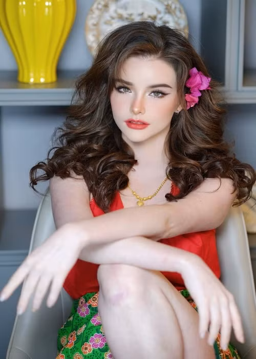 Nhiều bài đăng của hot girl người Thái Lan được hàng chục nghìn cư dân mạng thích, chia sẻ.