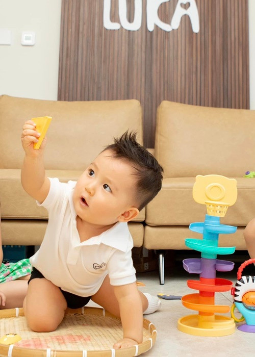 Bé Luka được xem là bản sao nhí của doanh nhân Anh Khoa.