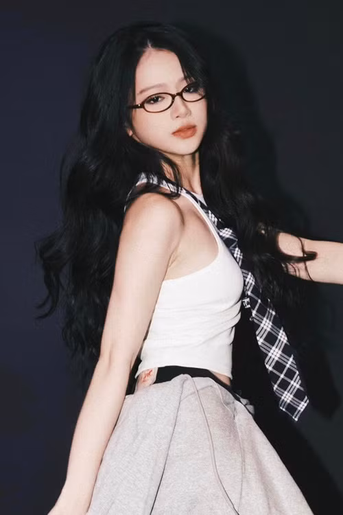 “Tôi và anh Will chỉ là anh em chơi chung, không có tình cảm nào khác. Đây cũng là chuyện riêng tư nên tôi không muốn chia sẻ quá nhiều”, Linh Ka nói. Ảnh: FBNV.