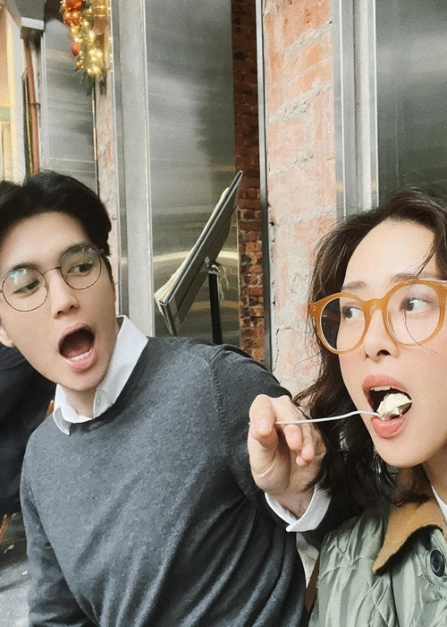 Trước khi gặp Ngô Thanh Vân, Huy Trần kinh doanh thời trang ở Đức và Việt Nam.