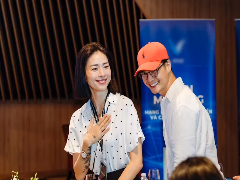 Thỉnh thoảng, cặp đôi cùng tham gia một số sự kiện.