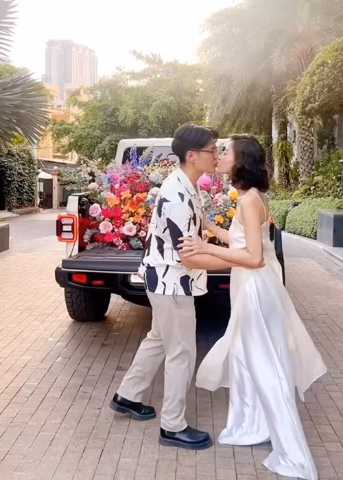 Những khoảnh khắc ngọt ngào của vợ chồng Ngô Thanh Vân khiến nhiều người ghen tỵ.