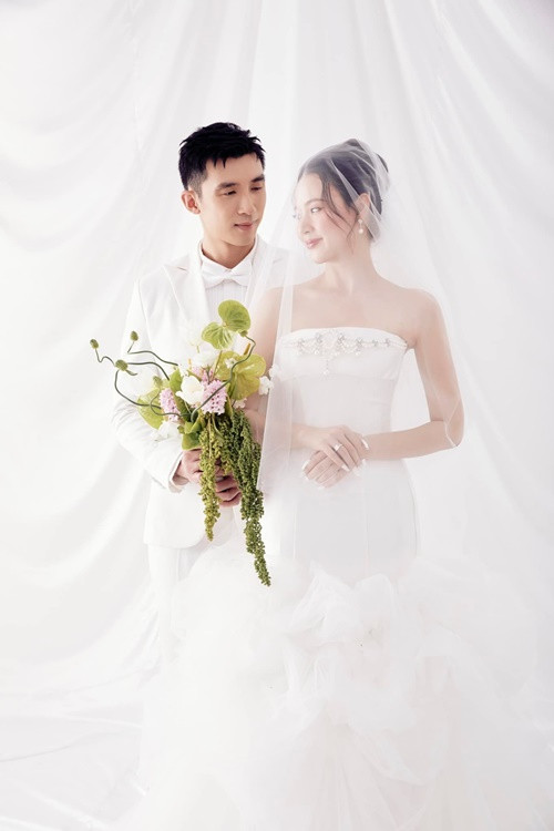 Nam doanh nhân là thiếu gia của tập đoàn nhựa Duy Tân.