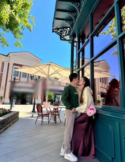 Diễm Hương chia sẻ, trong nhà, Thanh Duy là đầu bếp chính. Anh thậm chí không ngại vào bếp nấu đồ ăn cho vợ lúc đêm khuya. Ngoài ra, Thanh Duy thường hay mua quà cho Diễm Hương.