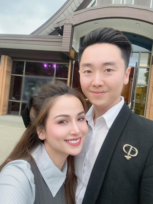 Trên trang cá nhân, Diễm Hương liên tục khoe ảnh tình tứ bên Thanh Duy.