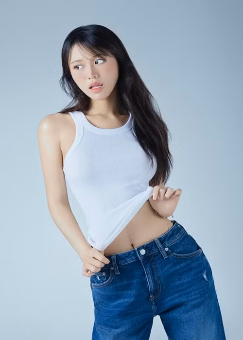 Rời Giọng hát Việt, nữ ca sĩ người Hàn Quốc đầu quân cho công ty của Ông Cao Thắng - Đông Nhi.