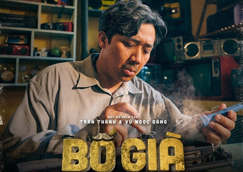 Năm 2021, rộ thông tin người dân tại xóm cù lao Nguyễn Kiệu (quận 4, TP.HCM) cho rằng Trấn Thành khó tiếp xúc, không cởi mở khi quay phim điện ảnh Bố già. Ảnh: FBNV.