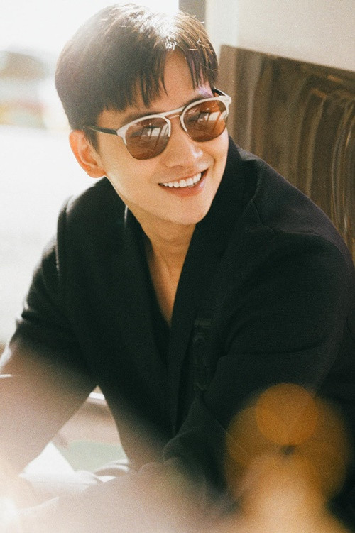 Võ Cảnh công khai mối quan hệ tình cảm với người mẫu Hà Phương năm 2015 sau 2 năm hẹn hò. Tuy nhiên, sau đó, không thấy nam người mẫu chia sẻ về đời tư.