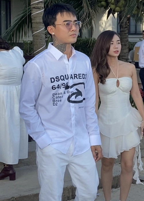 Bảo Ngọc và Đạt G thoải mái sánh đôi bên nhau.