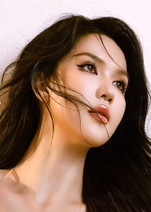 Trong thời gian bị tạm giam, Ngọc Trinh không giữ được body thon gọn như trước. Vì vậy, sau khi trở lại cuộc sống đời thường, cô cố gắng tập luyện.