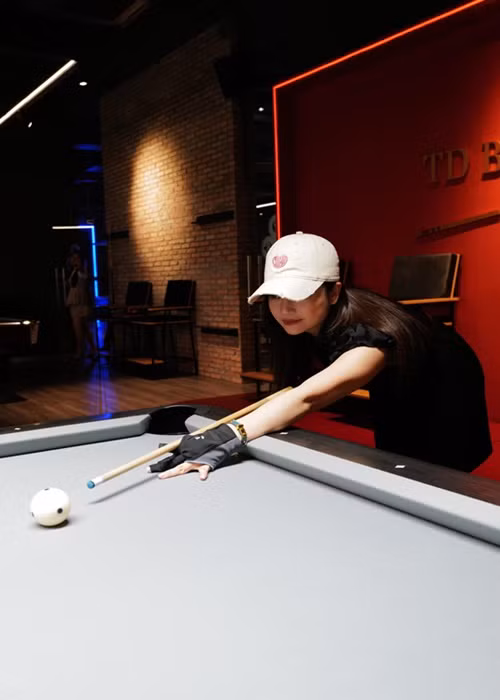 Trên trang cá nhân, Kiều Anh thường xuyên đăng tải hình ảnh đời thường.