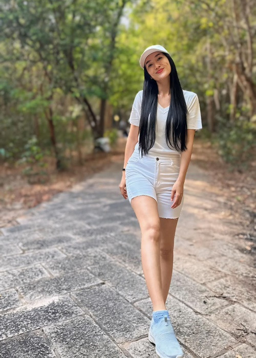 Tháng 4/2024, Quỳnh Lam cho biết, cô chia tay Alex Selcoe cách đây nửa năm. Nữ diễn viên khẳng định Alex chung thủy, tốt tính nhưng sau 13 năm bên nhau, tình cảm giữa hai người phai nhạt, thiếu đi sự lãng mạn.