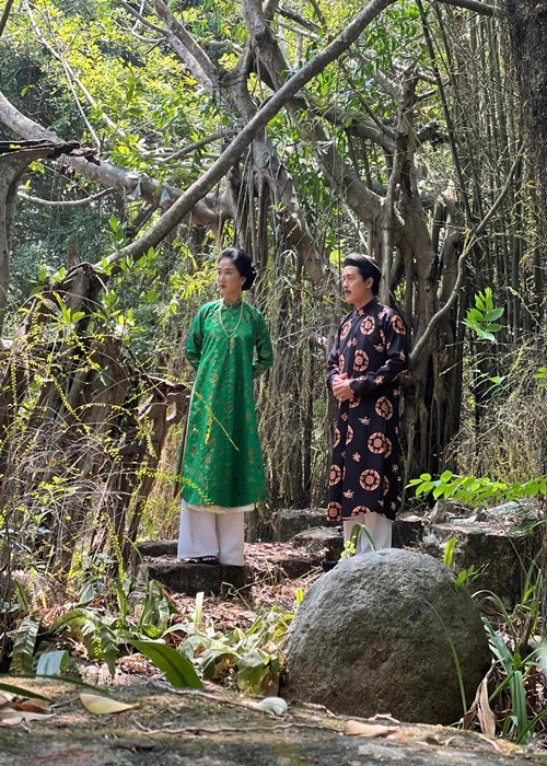 Hình ảnh Quỳnh Lam khi quay một bộ phim xưa.