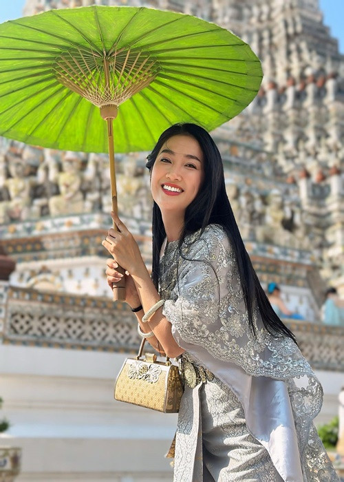 Khi rảnh rỗi, Quỳnh Lam đi du lịch.