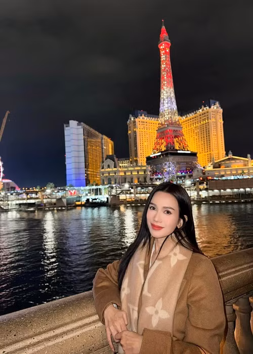 Ở tuổi 38, Sĩ Thanh vừa đóng phim vừa kinh doanh nhiều lĩnh vực.