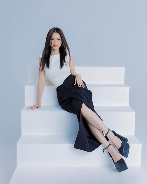 Sĩ Thanh có trong tay gần như tất cả mọi thứ, chỉ thiếu một tấm chồng.