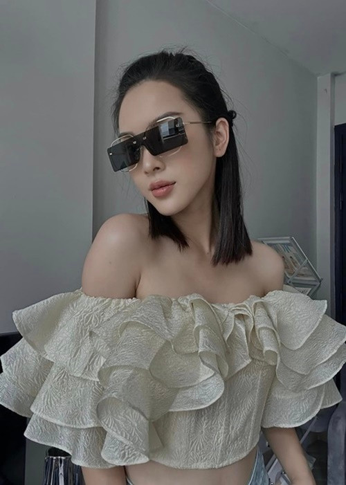 Trong Người ấy là ai năm 2023, Quỳnh Lương khóc khi kể cuộc hôn nhân cũ. Nữ diễn viên sau đó bày tỏ, cô khóc không phải vì trách móc quá khứ mà chỉ là xúc động khi nhắc lại hành trình làm mẹ gian nan khi còn quá trẻ. Hiện tại, nữ diễn viên không hận thù người cũ. Ảnh: FBNV.