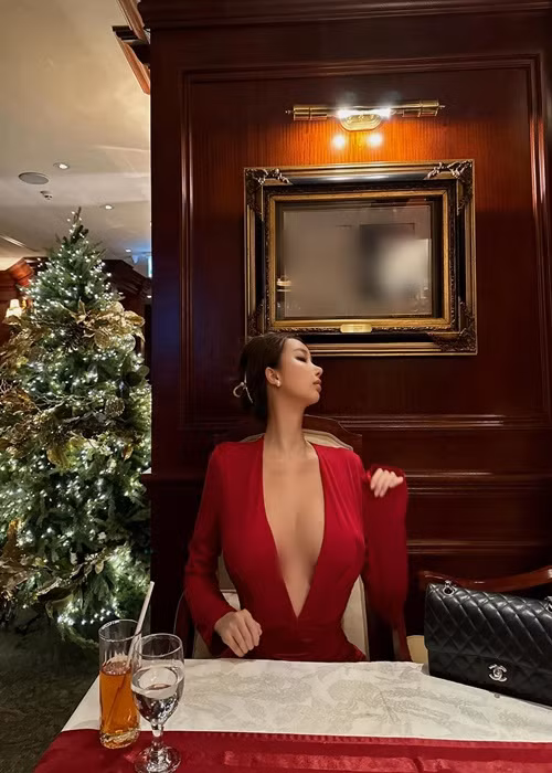 Các bài đăng của cô nàng trên Instagram thu hút hàng chục nghìn người yêu thích, chia sẻ.