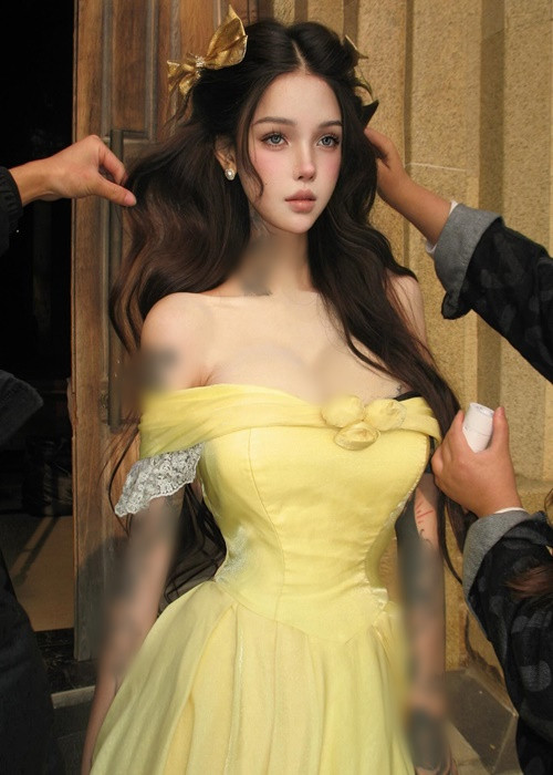 Nhan sắc của cô nàng được nhiều người tán dương xinh như búp bê sống.